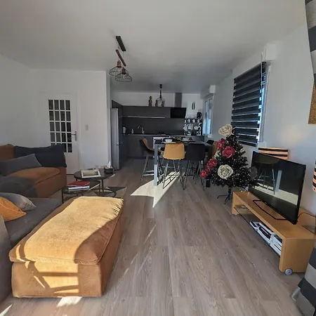 Confortable A Epinal: 2 Chambres, Parking Prive, Tv, Wifi, Proche Commerces Et Evenements - Fr-1-589-641 * Epinal